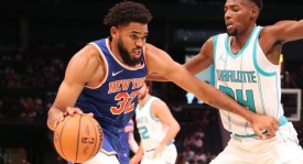 NBA转会风云：火箭签下2米03前锋，雄鹿鹈鹕三方交易共赢