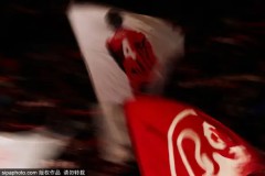 皇马惨败：5球血洗惨痛教训，防线漏洞阿隆索失误引热议